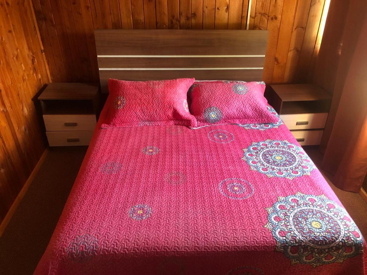 Hostal Huepil Pucon Bagian luar foto